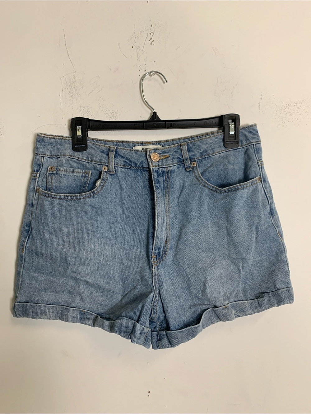 Forever 21 Classic Light Wash Denim Roll-Hem Shorts